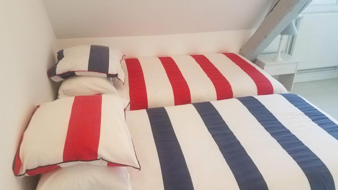 Bed and Breakfast Manoir De L'As De Trefle Isneauville Exterior foto